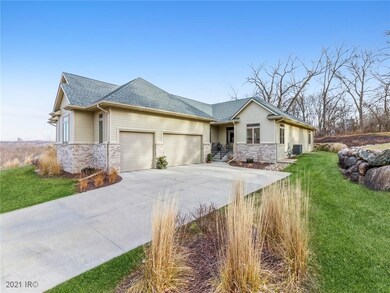 2841 SW 30th St, Des Moines, IA 50321 - photo 2