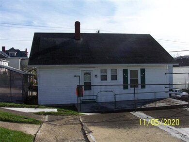 147 S Richhill St, Waynesburg, PA 15370 - photo 4
