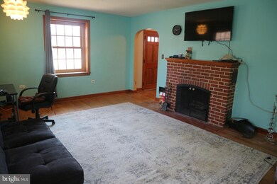 125 N Dupont Rd, Elsmere, DE 19805 - photo 3