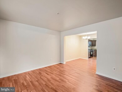 811 Reedworth Ct, Capitol Heights, MD 20743 - photo 6