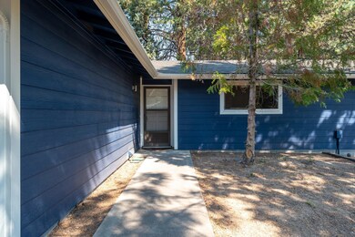 20368 Rae Rd, Bend, OR 97702 - photo 4