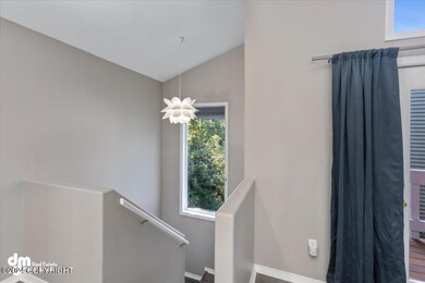 22-Upstairs Landing_IMG_4853_SSW
