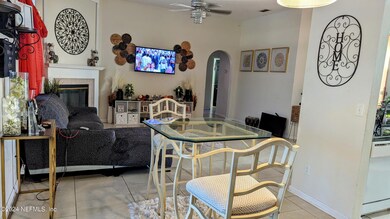 10857 Lydia Estates Dr, Jacksonville, FL 32218 - photo 4