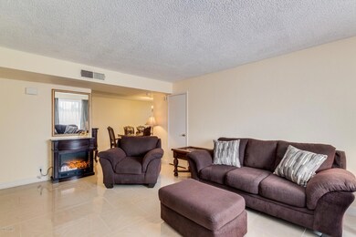 1802 N 50th Dr, Phoenix, AZ 85035 - photo 4