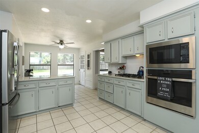 14111 Limerick Ln, Tomball, TX 77375 - photo 7