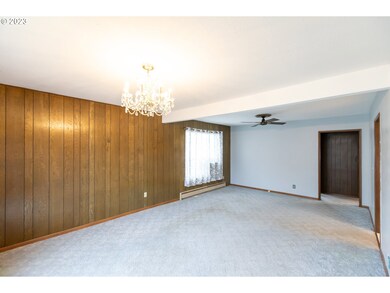 1005 E 9th St, the Dalles, OR 97058 - photo 6