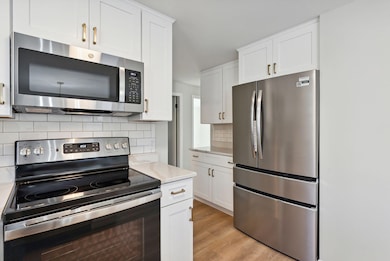 21 Hilltop Cir, Yarmouth, ME 04096 - photo 7