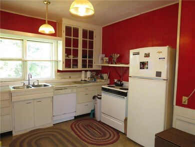 Main house, Apt A kitchen