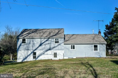 10 Queen St, Douglassville, PA 19518 - photo 4