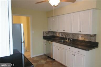 319 Chapel Ct unit 23, Walkersville, MD 21793 - photo 3