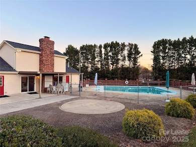 Club House & Community Pool