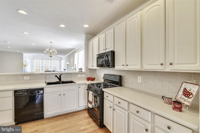 17017 Four Seasons Dr, Dumfries, VA 22025 - photo 5