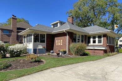 240 E Vallette St, Elmhurst, IL 60126 - photo 3