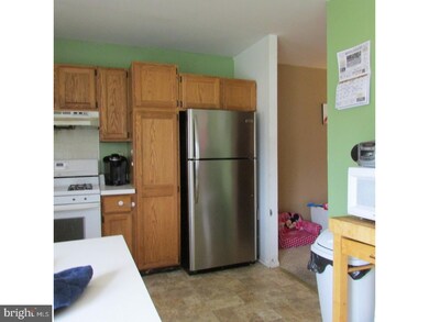 411 Carpenter Cir, Brookhaven, PA 19015 - photo 6