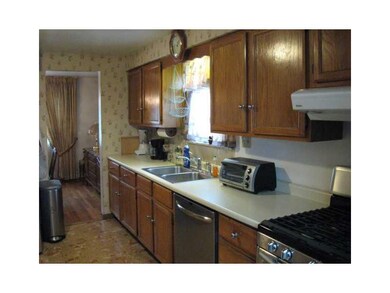 Kitchen. Kitchen with new stainless steel dishwash