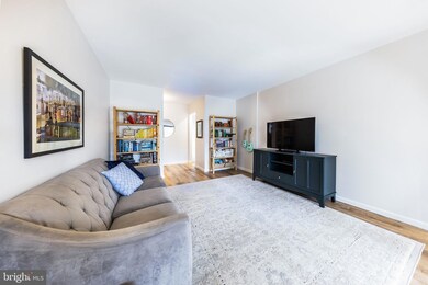 2042 Royal Fern Ct unit 18/11B, Reston, VA 20191 - photo 3