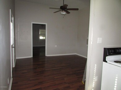 206 Wyman Dining Area