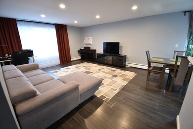 1217 S Old Wilke Rd unit RD102, Arlington Heights, IL 60005 - photo 2