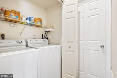 18704 Caledonia Ct, Germantown, MD 20874 - photo 4