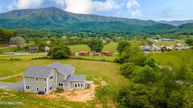 Burns Rd - Sevierville-7