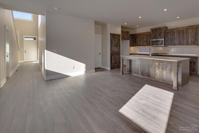 61010 SE Ambassador Dr, Bend, OR 97702 - photo 3