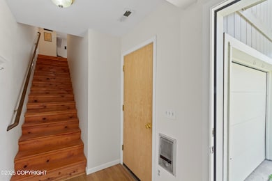 Entryway | Stairs