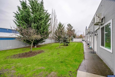1127 SE 6th Ave, Albany, OR 97321 - photo 6