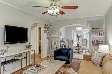 930 Algregg St, Houston, TX 77009 - photo 2