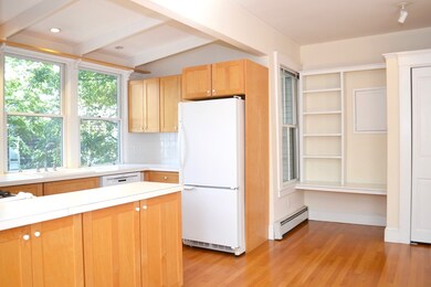 548 Green St unit 2, Cambridge, MA 02139 - photo 4