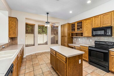 007-820 W Oriole Way001