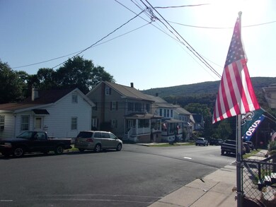 12 E 6th St, Jim Thorpe, PA 18229 - photo 4