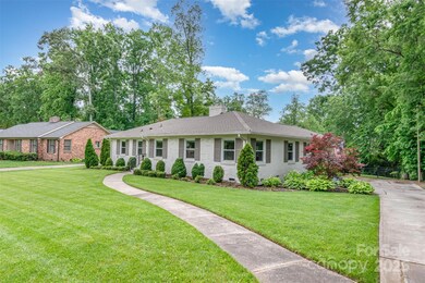 4642 Addison Dr, Charlotte, NC 28211 - photo 3