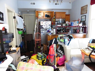 1229 Bates Ct, Louisville, KY 40204 - photo 4