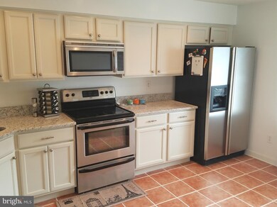 9527 Hickory Limb, Columbia, MD 21045 - photo 2