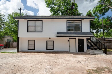 2206 Avenue M unit B, Rosenberg, TX 77471 - photo 2