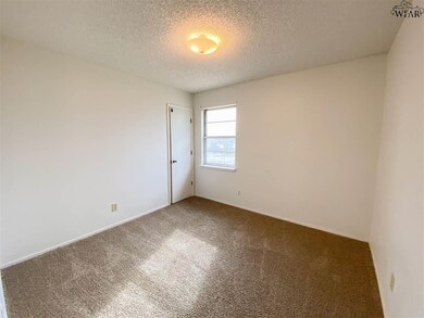 1305 Hunt St, Wichita Falls, TX 76302 - photo 5