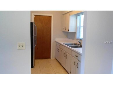 5401 Lisa Cir, Zephyrhills, FL 33542 - photo 5