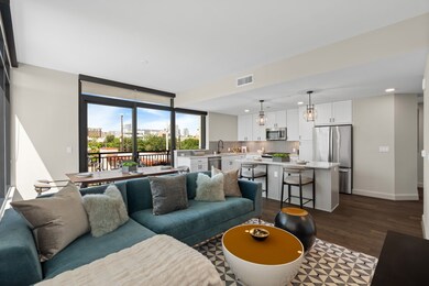 2511 Willowick Rd unit 318, Houston, TX 77027 - photo 2