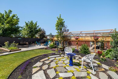 1376 SW 27th St, Redmond, OR 97756 - photo 6