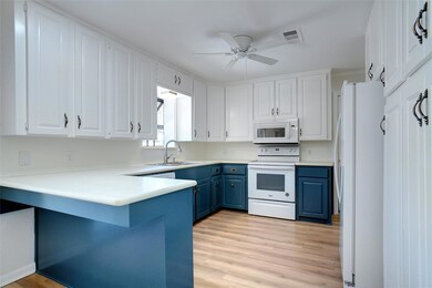 1129 Mason Dr, Hurst, TX 76053 - photo 5