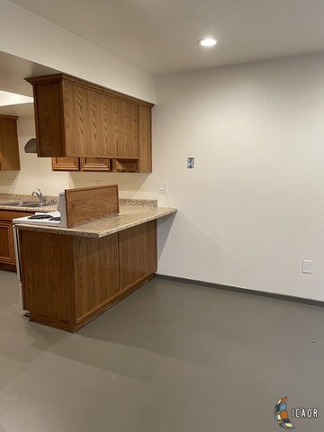 Kitchen / Dinning Area right off the livingroom