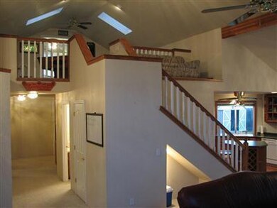 1113 Circle Wood Ct, Central Point, OR 97502 - photo 2