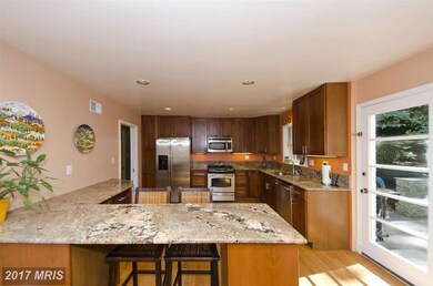 6437 Lakeview Dr, Falls Church, VA 22041 - photo 7