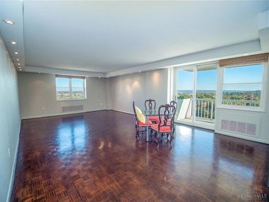 The Regency, Cincinnati, OH 45208 - photo 5