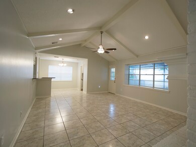 5627 Long Creek Ln, Houston, TX 77088 - photo 2