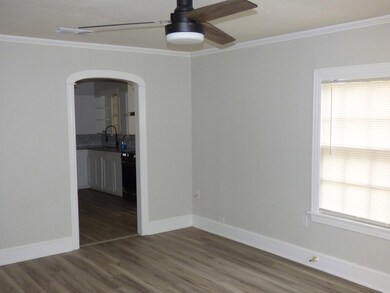 1120 Wells St, Nacogdoches, TX 75964 - photo 4