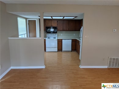 300 and 302 Craddock Ave, San Marcos, TX 78666 - photo 7