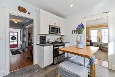 32 MacHigonne St, Portland, ME 04102 - photo 5
