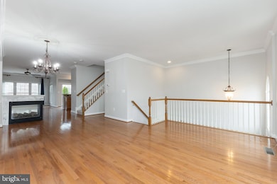 16440 Steerage Cir, Woodbridge, VA 22191 - photo 2