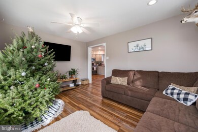 502 Penn St, Pennsburg, PA 18073 - photo 2